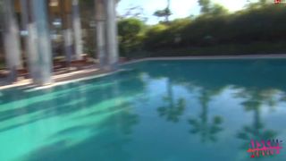 Aische Pervers Vom Marokkaner Im Offentlichen Schwimmbad Gefickt Mit Aische Pervers in private premium video