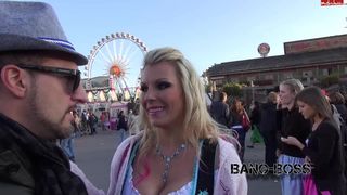Aische Pervers Porno Challenge Mit Aische Auf Der Wiesn Mit Bang Boss in private premium video