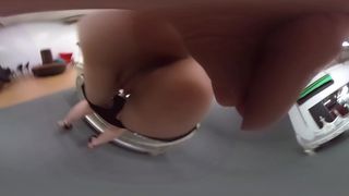 ELLIE IDOL VR360 LITTLE STUDIO HELPER GETS A TREAT in private premium video