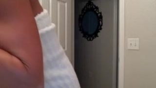 newbie kourtneydavis bathroom flash 22/05/18