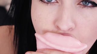 DAWN WILLOW – FISTING, PISSING AND HORSE CREAMPIE