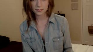 Hot lillexie flashing pussy on live cam