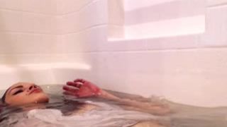 LuxNeon - Bath recording (sensual)