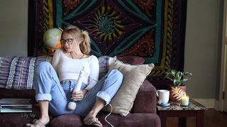 LilyIvy - Mom.Jeans-Hitachi.orgasm.in.mom.jeans-2016.11.19-720p