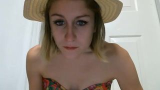Pixiespie buttplug in cam recording 2016-07-06 085104