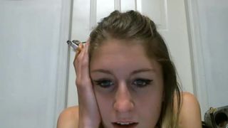 Pixiespie buttplug in cam recording 2016-07-06 085104