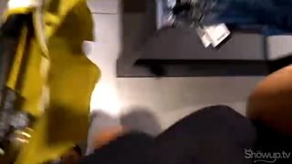 Showup girl shopping no panties