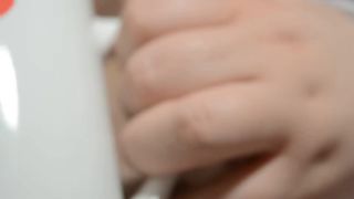 destinydiaz-jingle-bells-nail-tapping-2018-04-15_QvXc6W