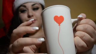 destinydiaz-jingle-bells-nail-tapping-2018-04-15_QvXc6W