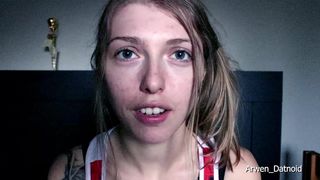 Arwen Datnoid - staring contest with me