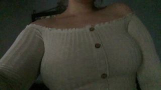 lilbabygorl - Bouncing Boobs