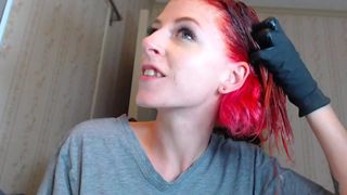 SchuylarWitch - hair dyeing pink to red
