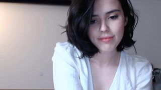 io_veil teasing and masturbating