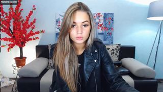 SARMARY LullabyCute > Who can undress her?