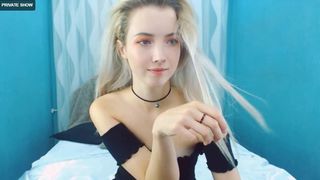 SPBMONROE LisaT@lented > Who can undress her?