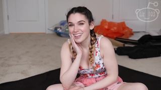 Lily Lou masturbation