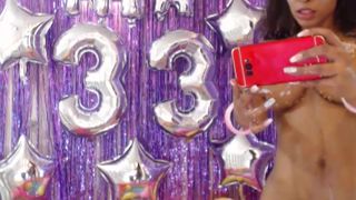 Naked - NiaHarris free live webcam.