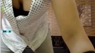 puneri latika mansi cb cleavage