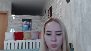 MilenaSweeet girl on girl playful pt2