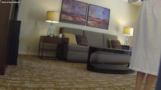 Fotos al empleado del hotel