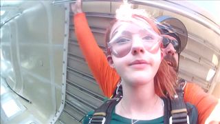 Snugglepunk literally just skydiving