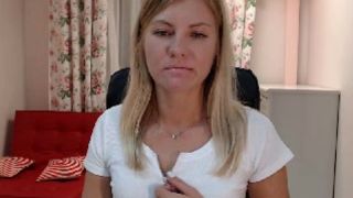 sexy ass schoolgirl dances flashes