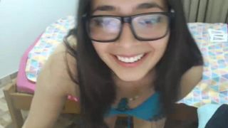 moon_lightt cute downblousing