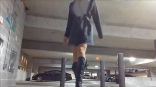 Blonde Hottie Toy Fuckz Creamy Pussy in Ṗublic Ǵarage