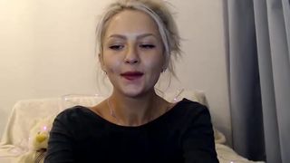 little_sophia_18 1 sideboobs