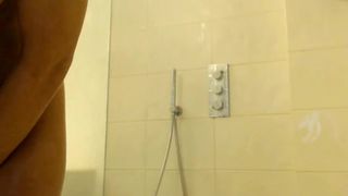 Kissofacobra shower 2018-11-18