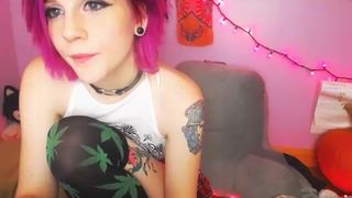 whipmebabe - punk chick plays with herself
