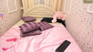 Cute May big pink anal