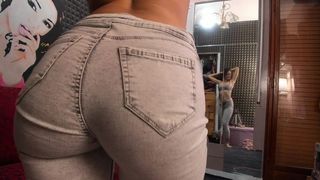 twerkingbaby 2018-11-26 big booty tight pants