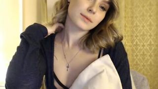 Emma_U2 04122018