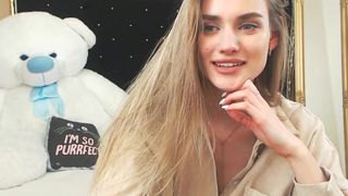 mm amazing babe gorgeous tits