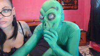 uroborox - alien bj and comshot in mouth