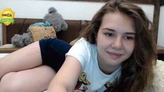 2000 friends cutie_sandy_18 @2000 uploads her only nude pvt recording