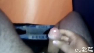 Masturbándome En Mi Tienda De Campaña