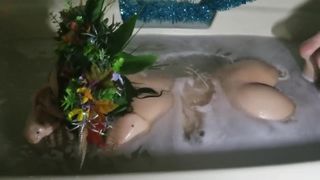 PETITE FLOWER GIRL BATH MANYVIDS PREVIEW