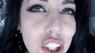 Up Close Mouth and Pussy