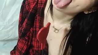 MollyEx Shows off her TONGUE SPLIT TRICKS!