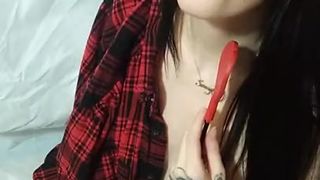 MollyEx Shows off her TONGUE SPLIT TRICKS!