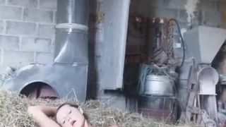 Rżnięcie Dupy Na Sianie