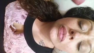 Cumslut Wifey gets a Nice Facial