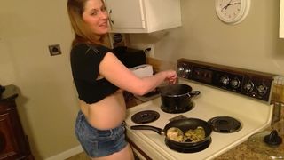 Sneak Peak of me Cooking Dinner, how I am