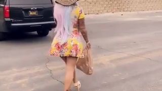 Britanya Razzavi Car fingering