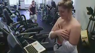 Tylerashay topless in the gym while people workout