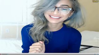 Jwwbooth spreads pussy on webcam