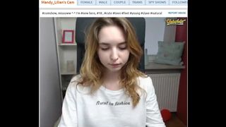 Mandy_Lilian - new sexy chick strips naked and bates!
