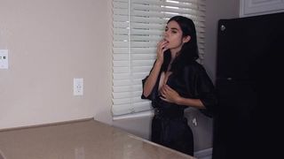 MiaRand-Counter Squirting